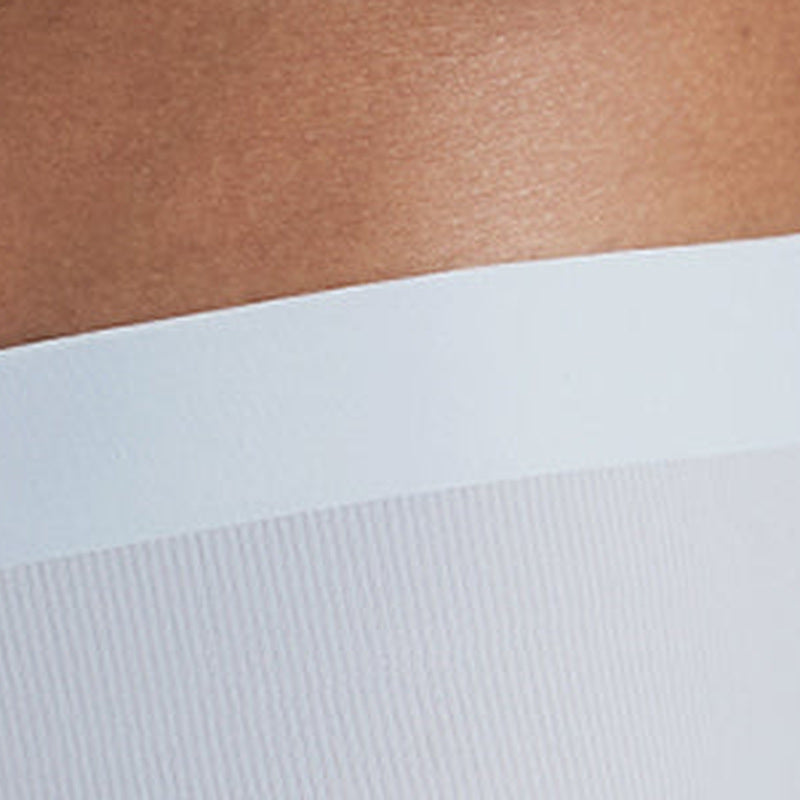 a broad waistband